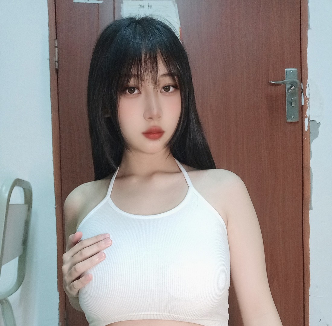 浅安安 – Cosplay 精品写真全套合集 29 期 24.3G 全网最全 持续更新